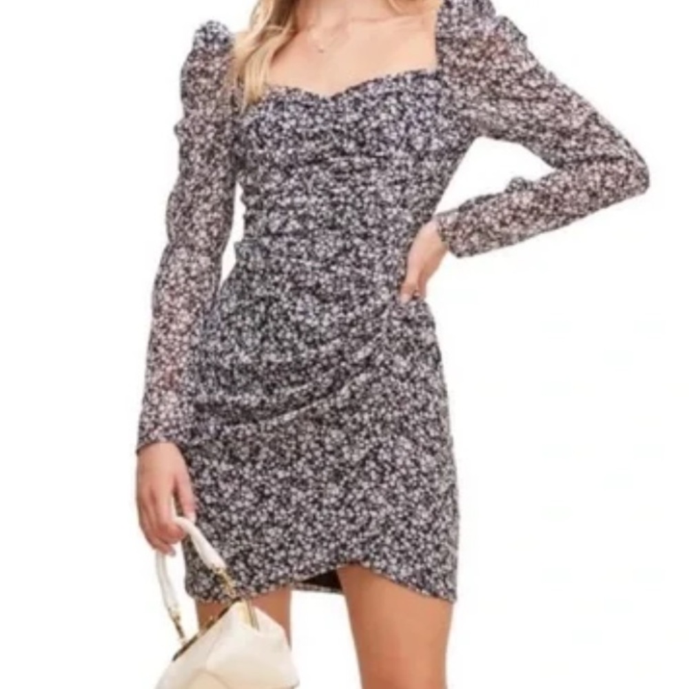 ASTR Long Sleeve Floral Ruched Mini Dress Black White Medium New with Tags